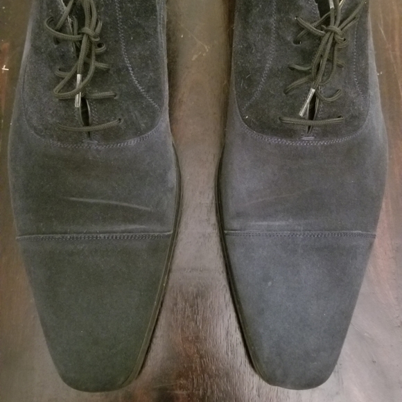 Shoes - Picture 1 of 3